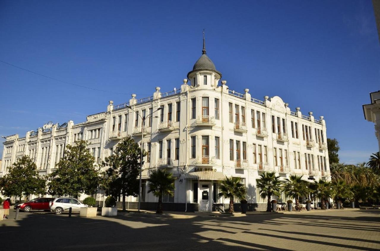 Ritsa Hotel Sukhumi Esterno foto
