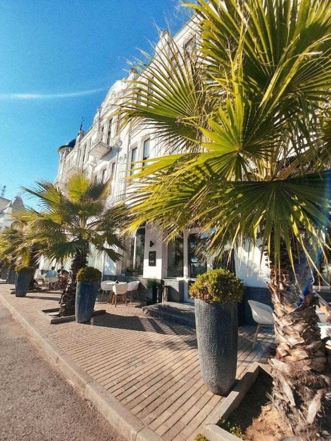 Ritsa Hotel Sukhumi Esterno foto
