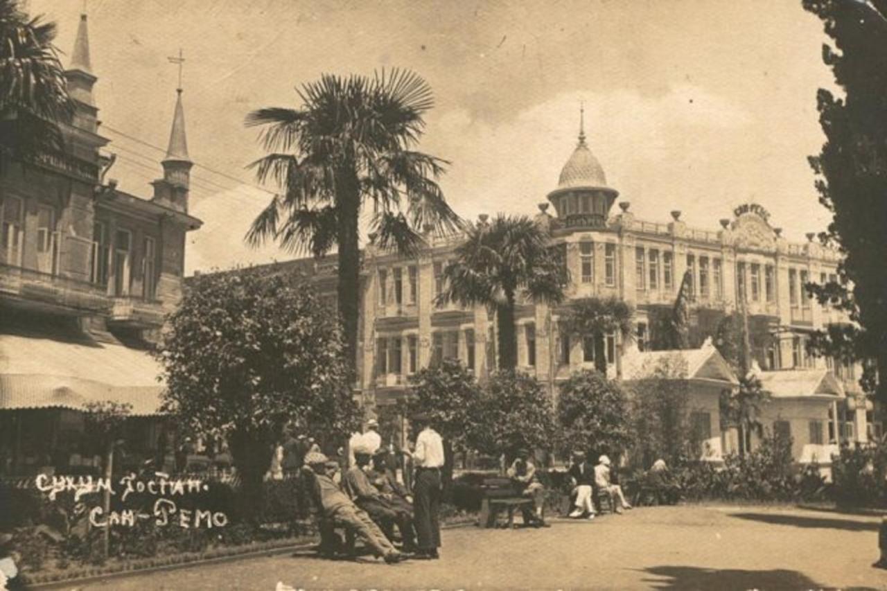 Ritsa Hotel Sukhumi Esterno foto
