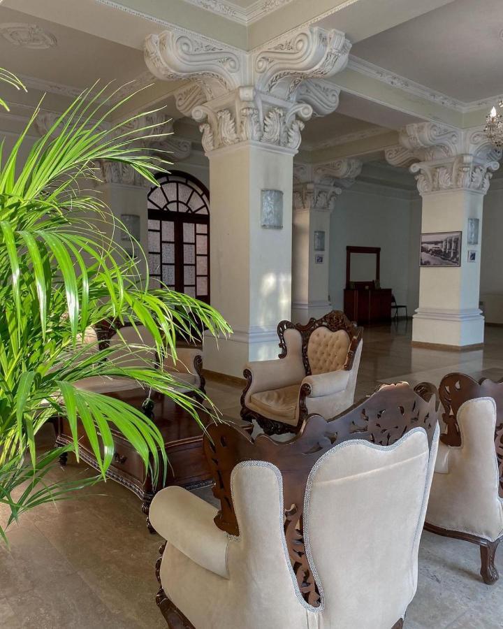 Ritsa Hotel Sukhumi Esterno foto