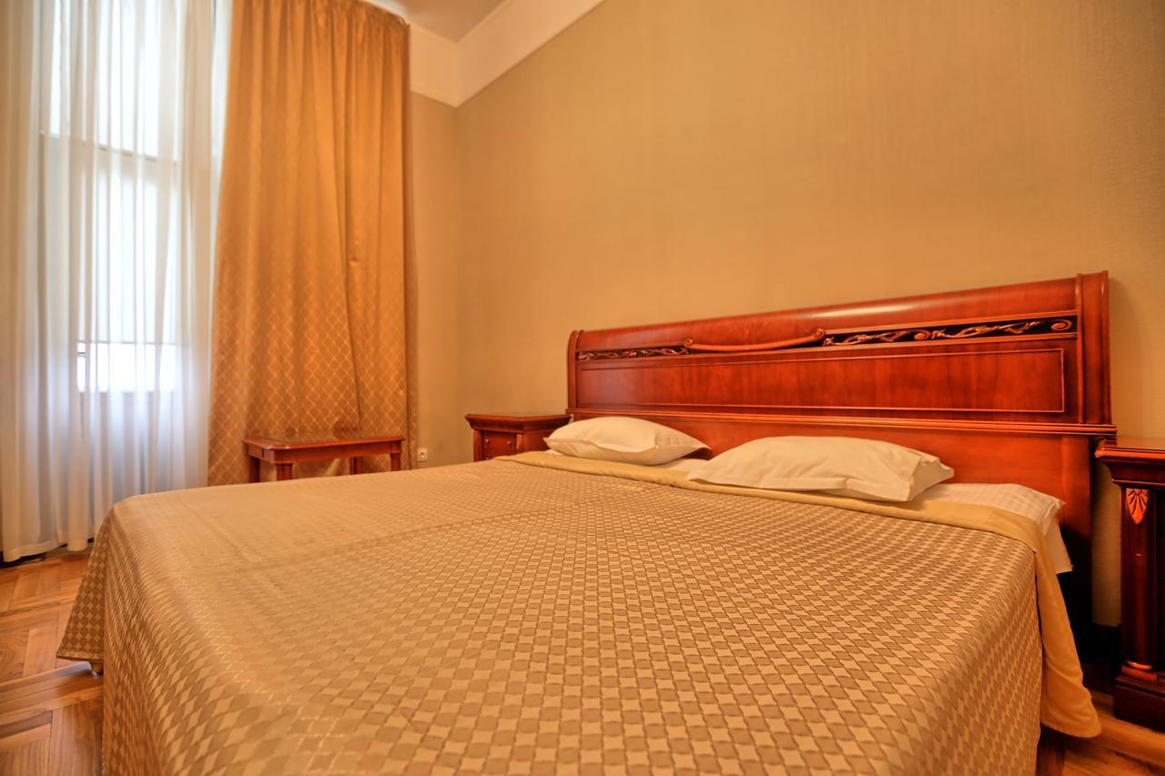 Ritsa Hotel Sukhumi Esterno foto