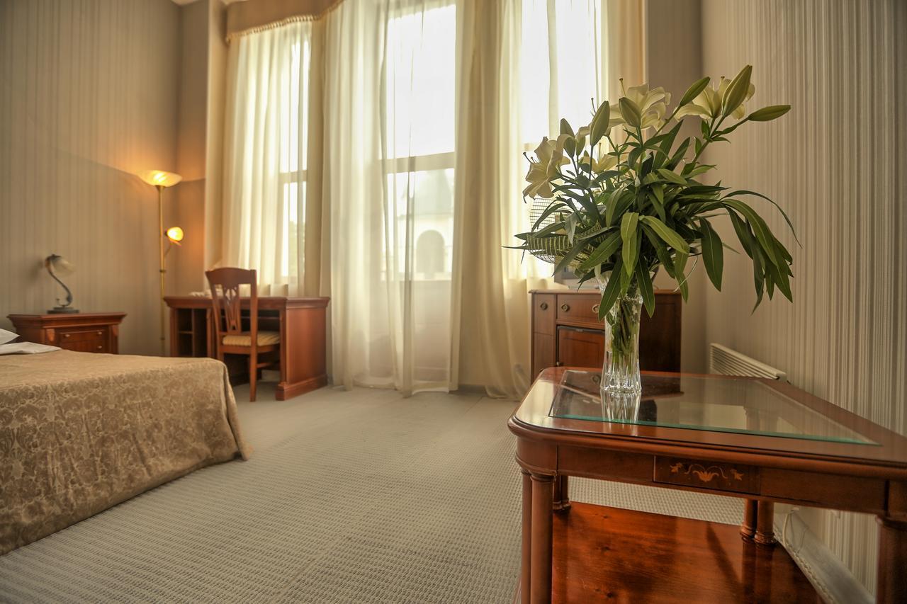 Ritsa Hotel Sukhumi Esterno foto