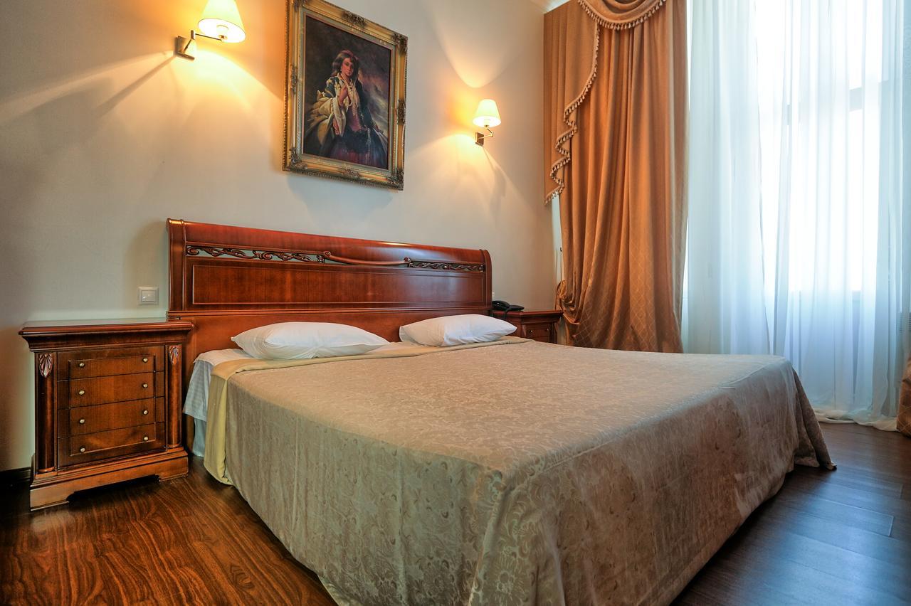 Ritsa Hotel Sukhumi Esterno foto