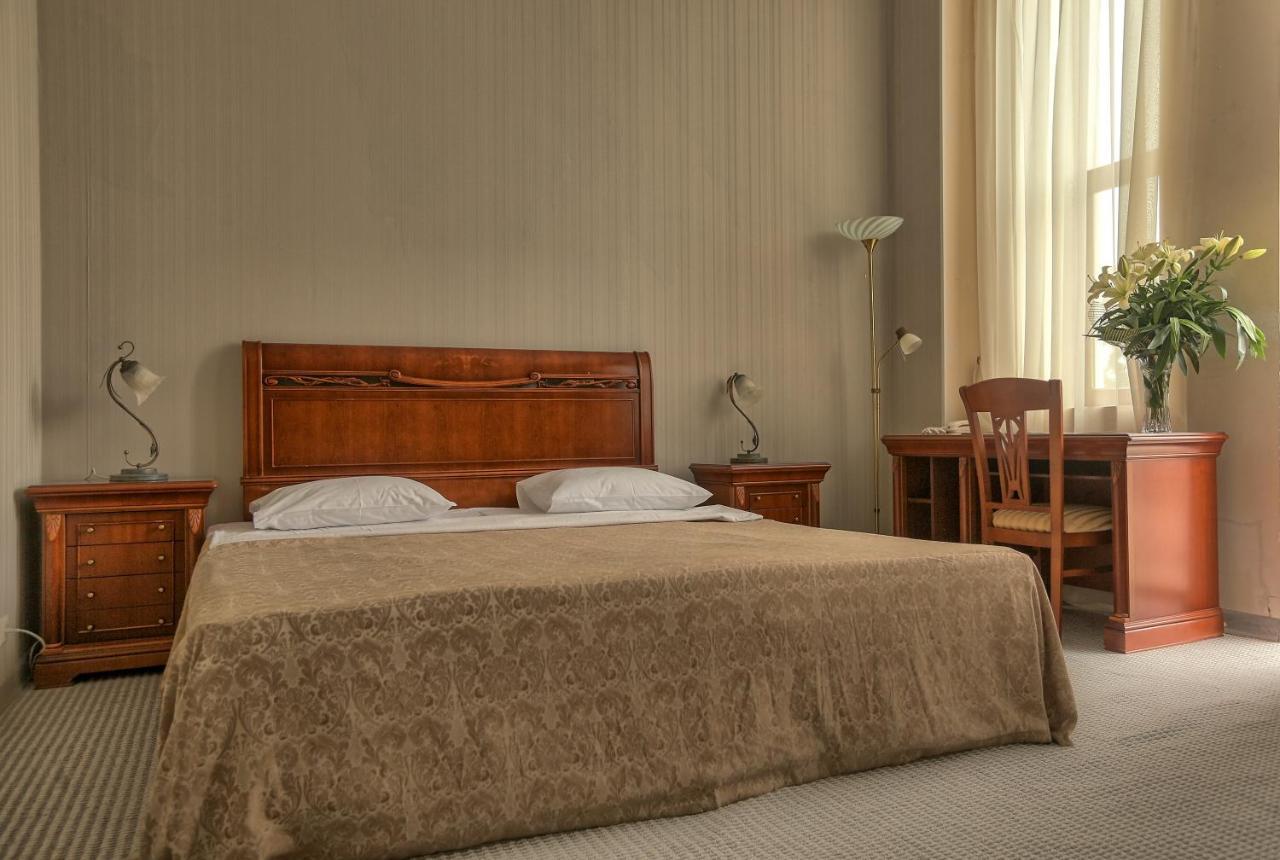 Ritsa Hotel Sukhumi Esterno foto